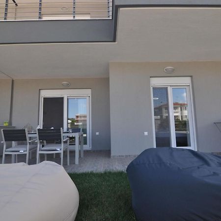 Zennova #24, Flow Nikiti Family Apt ภายนอก รูปภาพ