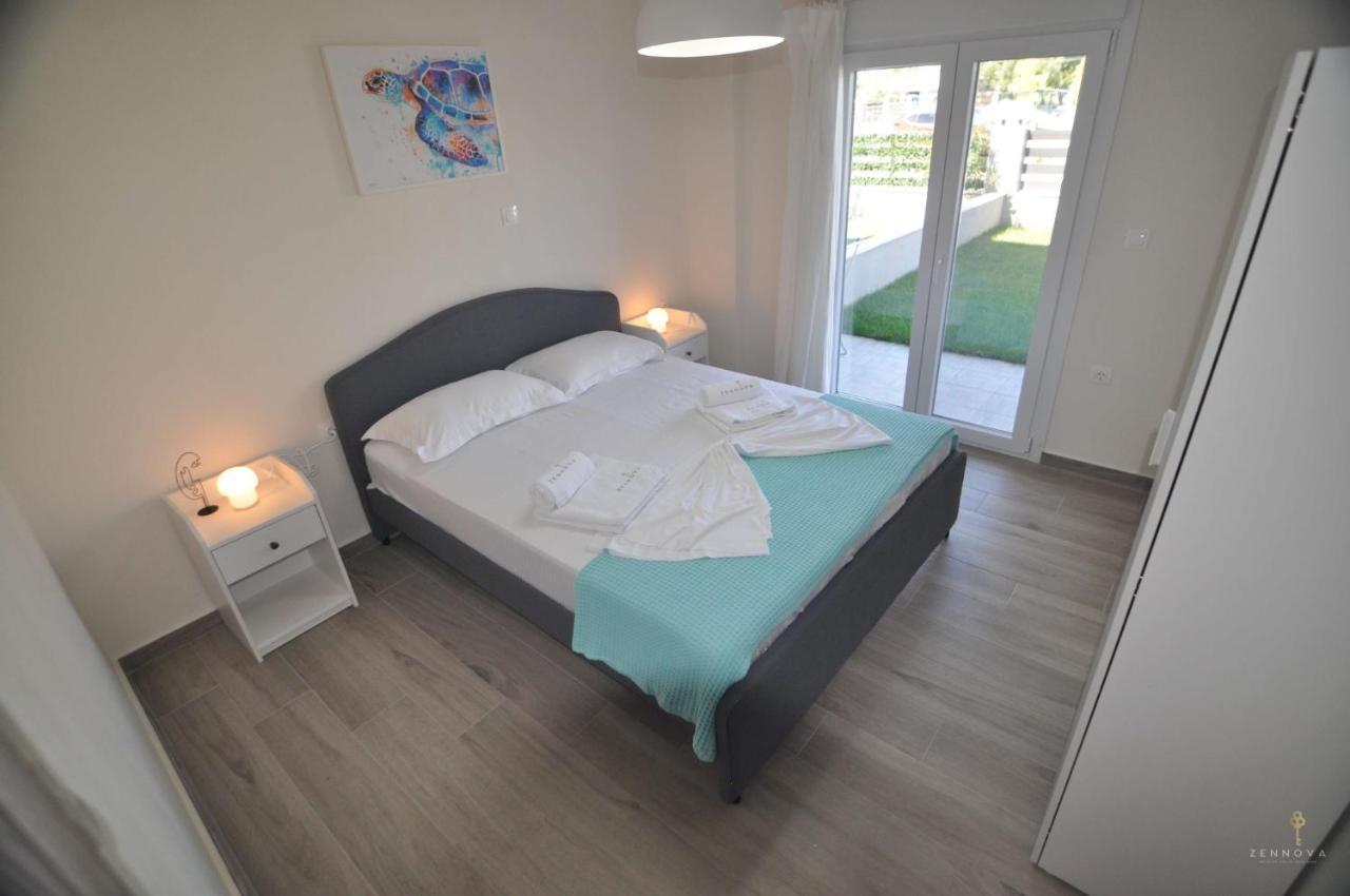 Zennova #24, Flow Nikiti Family Apt ภายนอก รูปภาพ