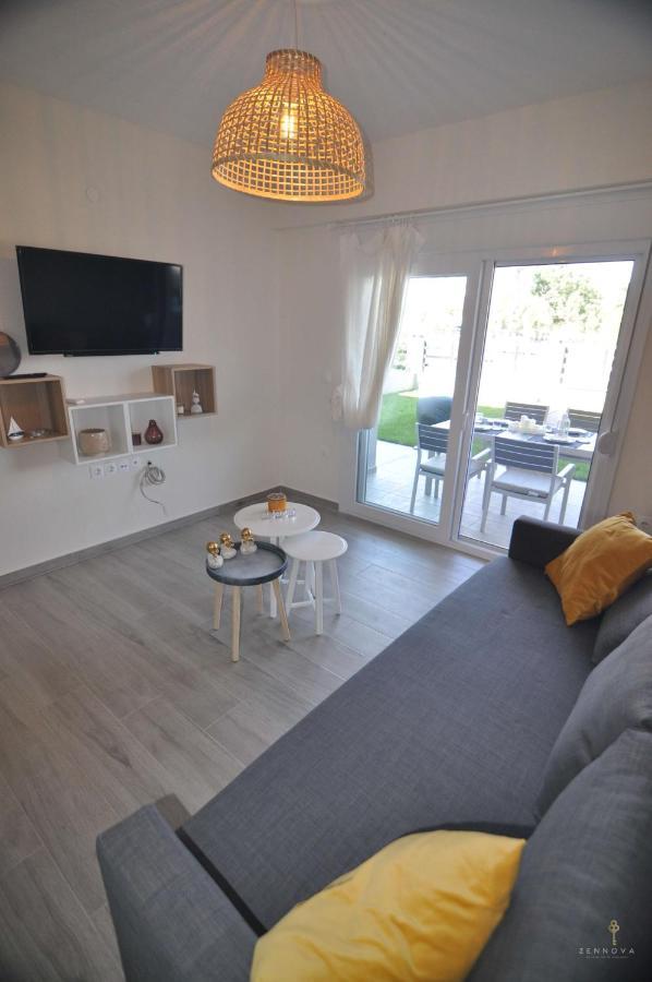 Zennova #24, Flow Nikiti Family Apt ภายนอก รูปภาพ